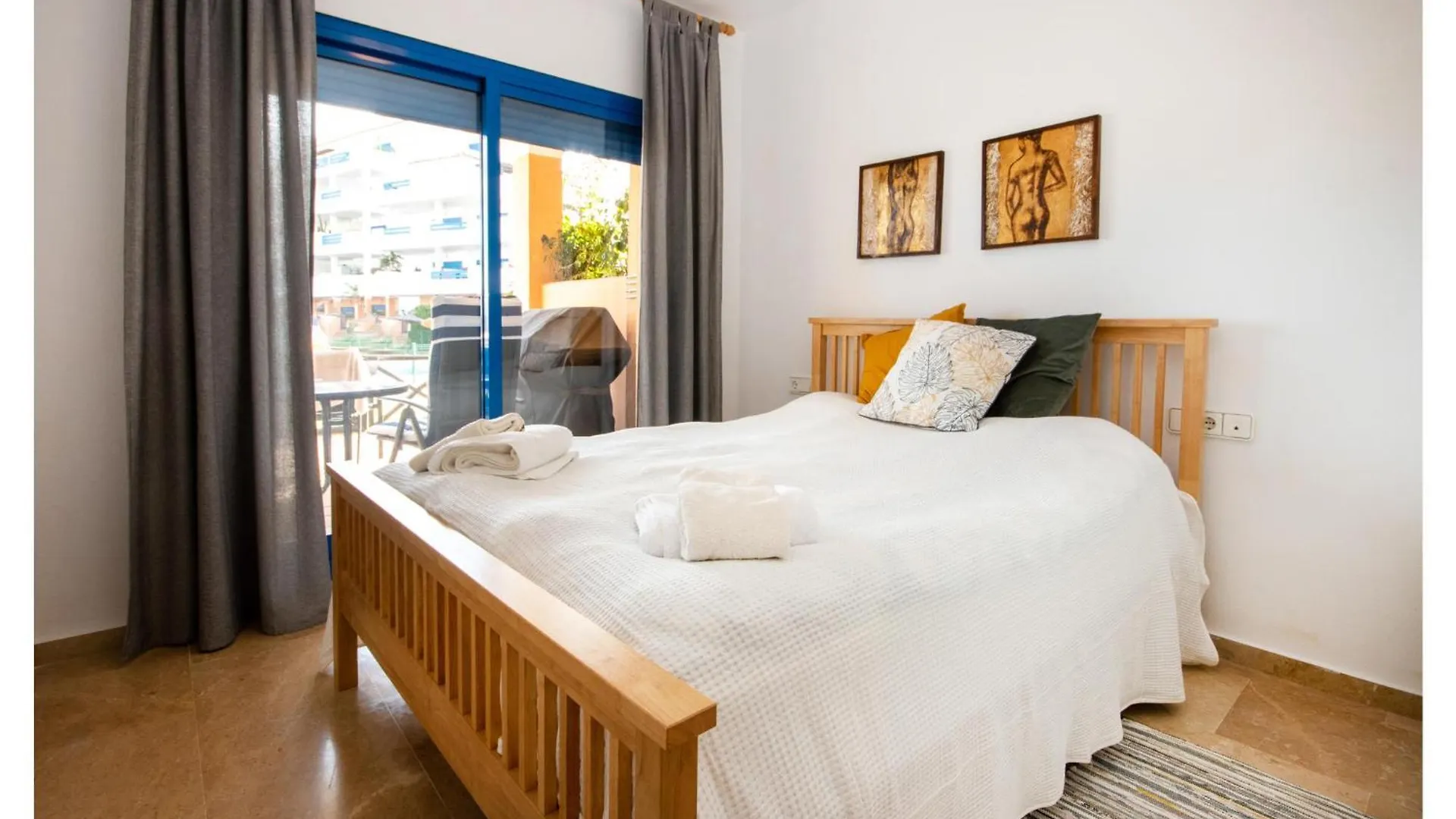 2 Bedroom Nice Apartment In Manilva 0*,