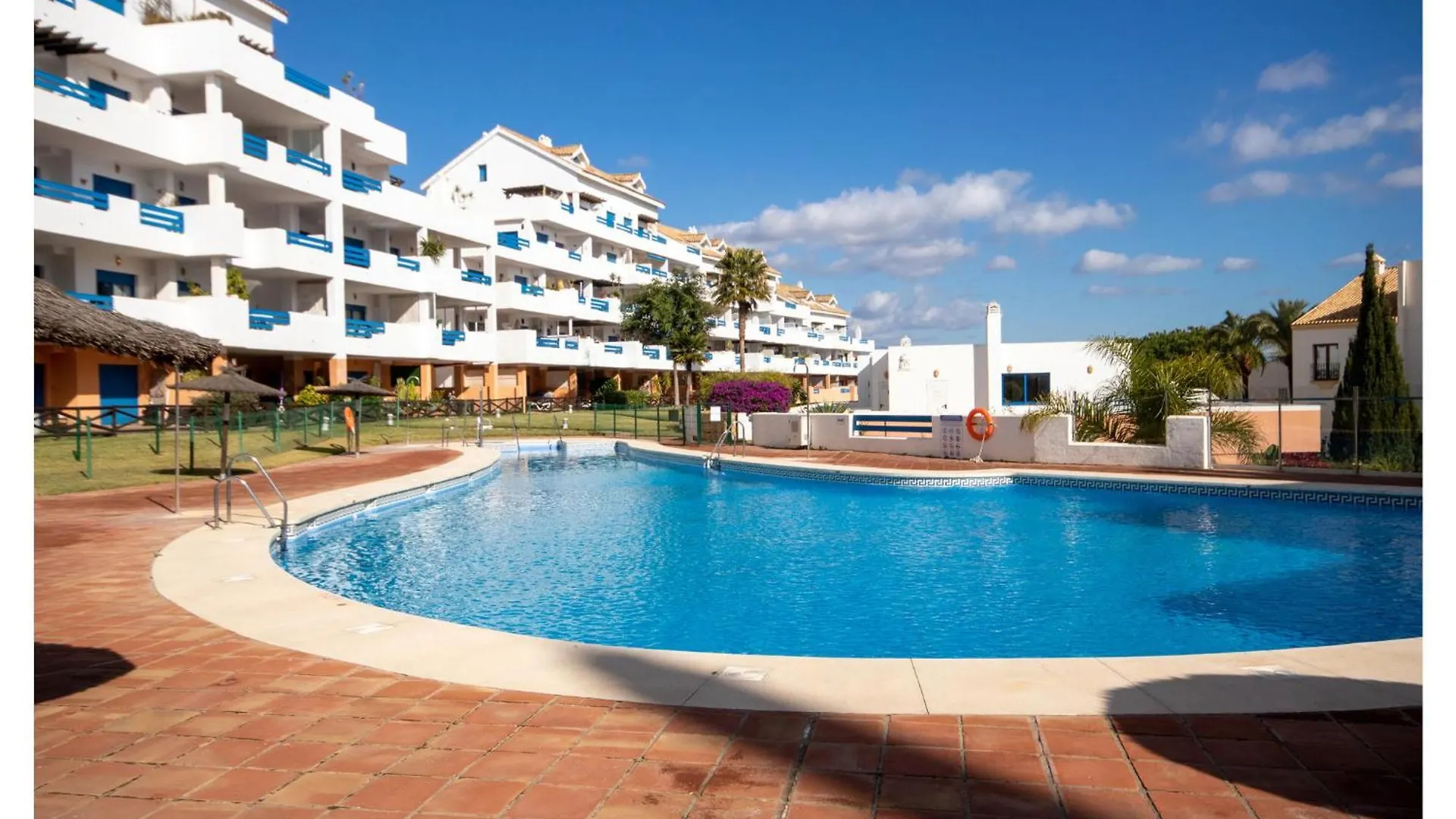 2 Bedroom Nice Apartment In Manilva Espagne