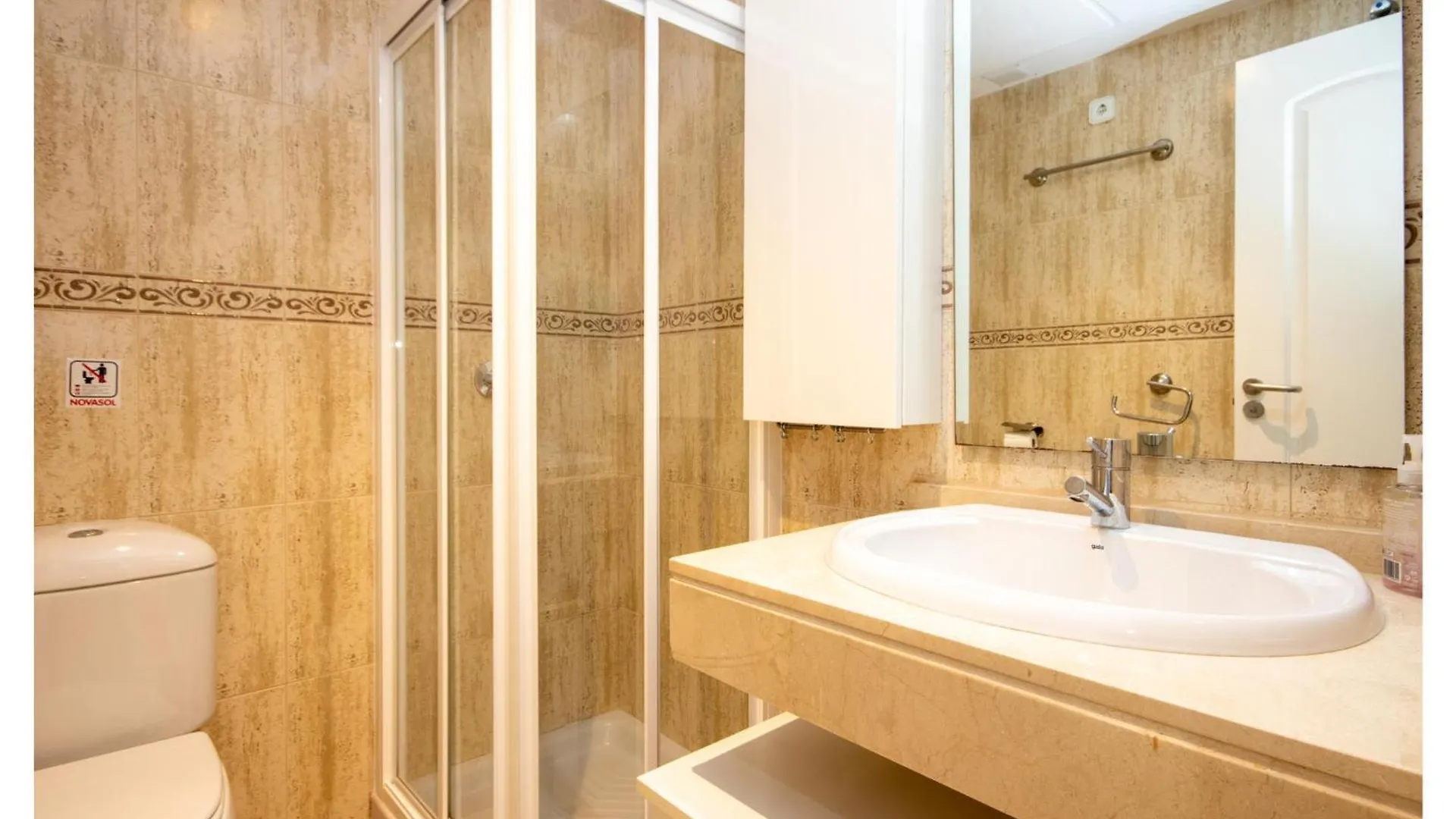 2 Bedroom Nice Apartment In Manilva