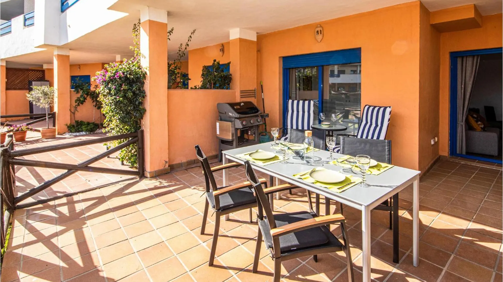2 Bedroom Nice Apartment In Manilva