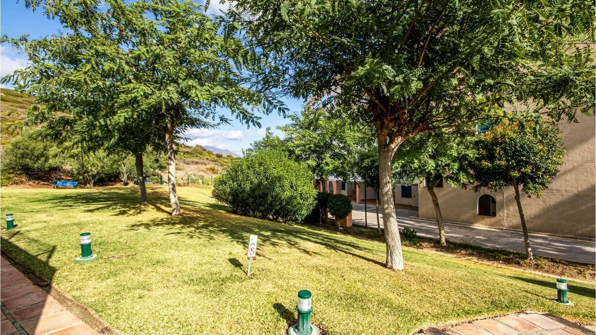 2 Bedroom Nice Apartment In Manilva Espagne
